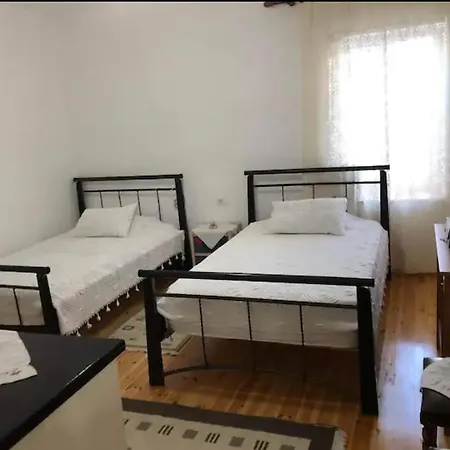 Apartment Eni Gjirokaster